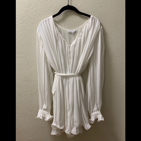 NWT Endless Rose Pleated Romper - Picture 4 of 9